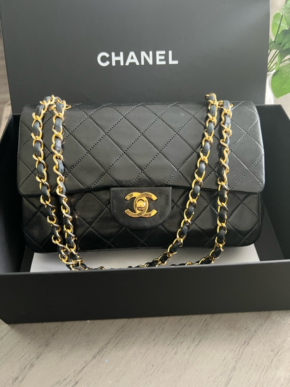 AUTHENTIC CHANEL Matelasse 25 DoubleFlap  Shoulder Bag Black Lambskin Leather😍❤️